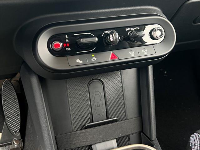 new 2025 MINI Hardtop car, priced at $32,430