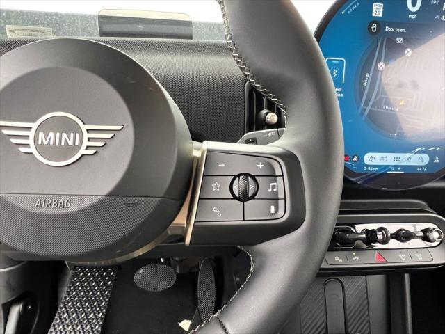 new 2025 MINI Hardtop car, priced at $32,430