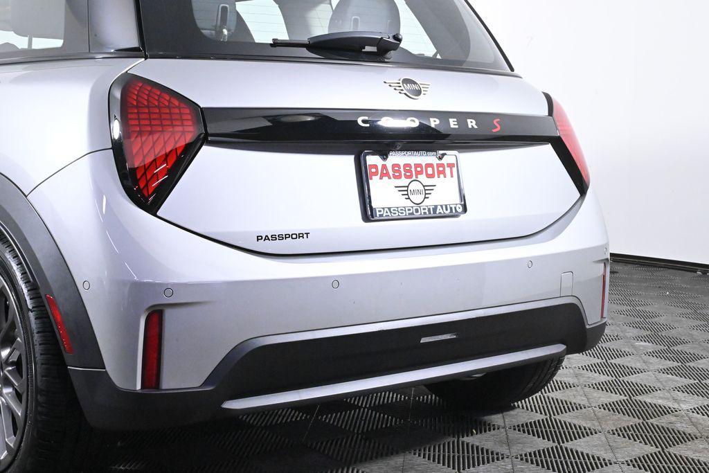 used 2025 MINI Hardtop car, priced at $30,500