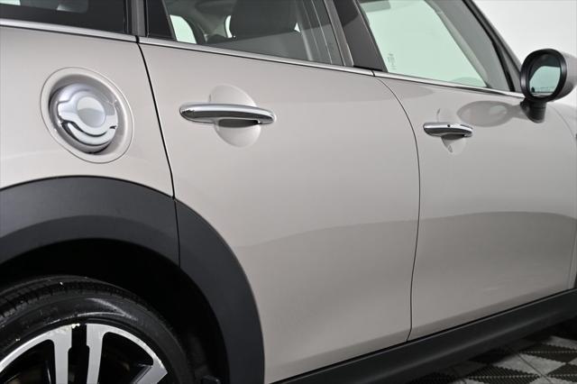 used 2022 MINI Hardtop car, priced at $28,000