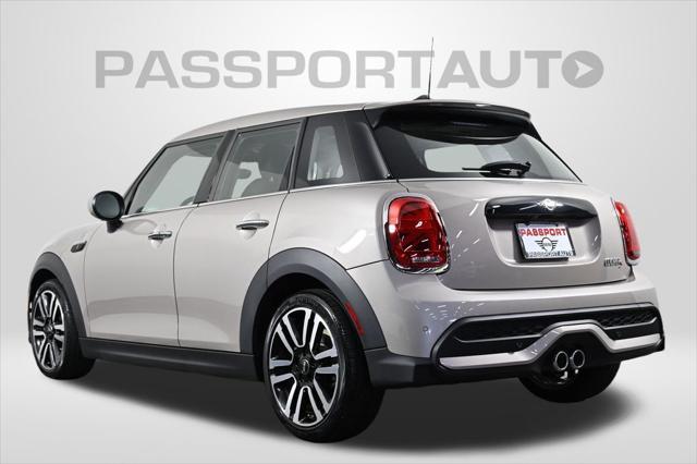 used 2022 MINI Hardtop car, priced at $28,000