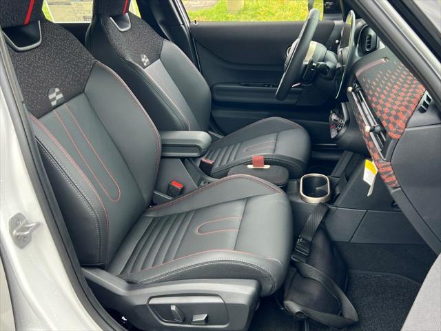 new 2025 MINI Hardtop car, priced at $41,010