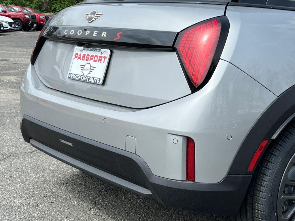 new 2025 MINI Hardtop car, priced at $38,810