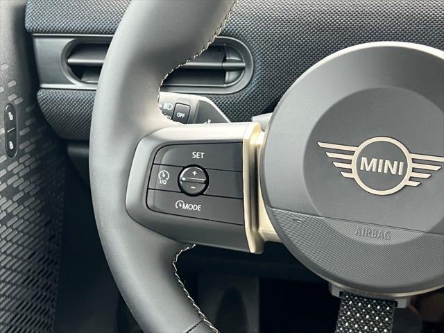 new 2025 MINI Hardtop car, priced at $37,110