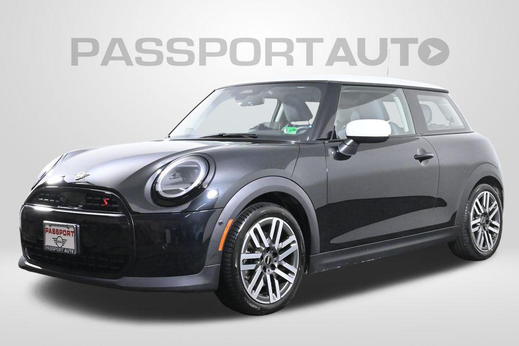 used 2025 MINI Hardtop car, priced at $29,950