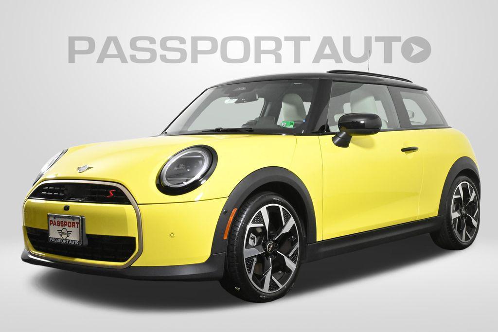 used 2025 MINI Hardtop car, priced at $31,500