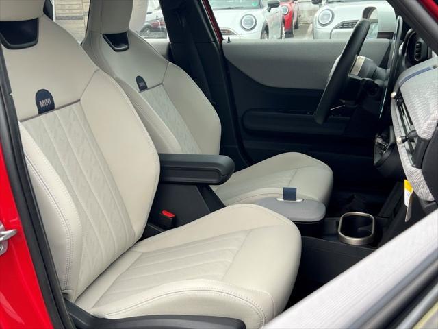 new 2025 MINI Hardtop car, priced at $36,475