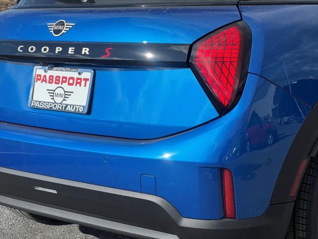 new 2025 MINI Hardtop car, priced at $38,815