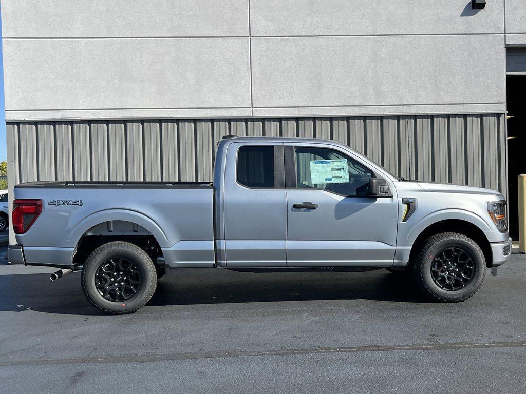 new 2025 Ford F-150 car, priced at $40,710