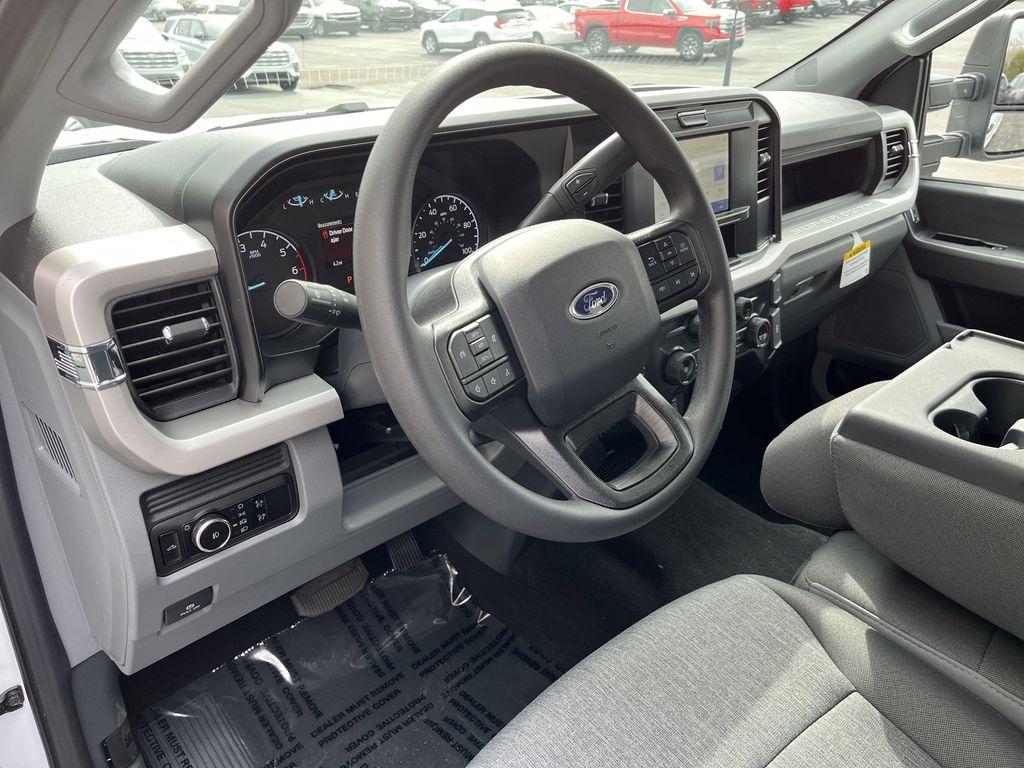 new 2025 Ford F-350 car, priced at $52,900