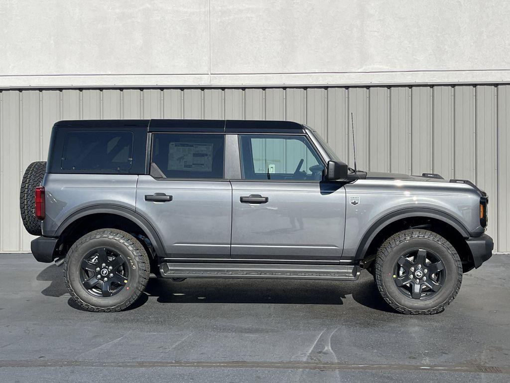new 2025 Ford Bronco car, priced at $43,557
