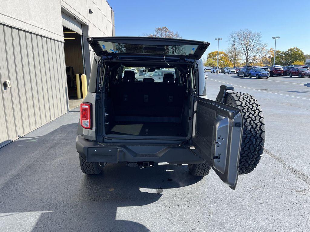 new 2025 Ford Bronco car, priced at $43,557