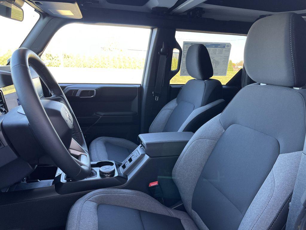 new 2025 Ford Bronco car, priced at $43,557