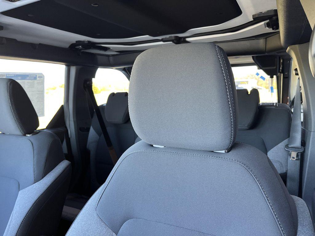 new 2025 Ford Bronco car, priced at $43,557