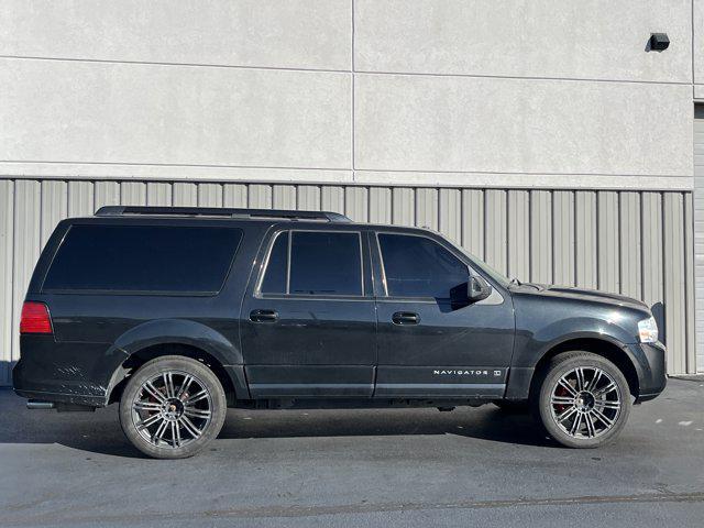 used 2013 Lincoln Navigator car, priced at $7,995