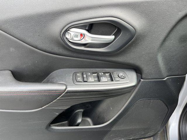 used 2016 Jeep Cherokee car