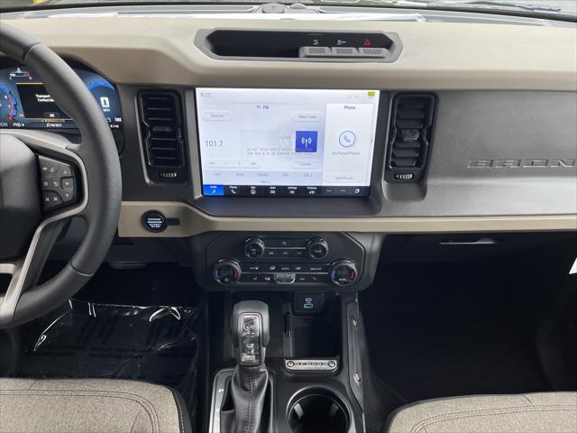 new 2025 Ford Bronco car, priced at $39,952