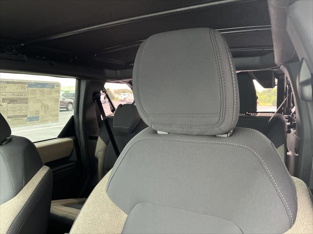 new 2025 Ford Bronco car, priced at $39,952