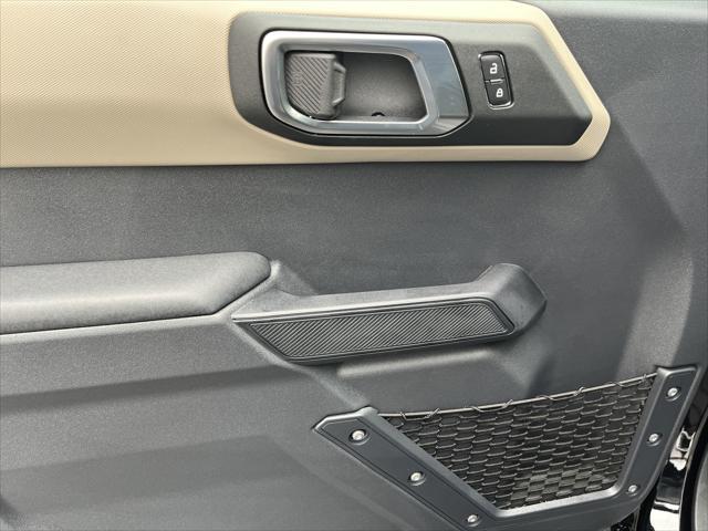 new 2025 Ford Bronco car, priced at $39,952