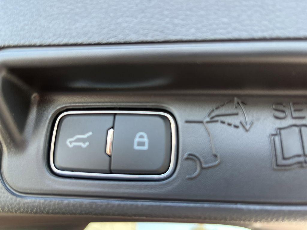 new 2025 Ford Explorer car, priced at $47,208