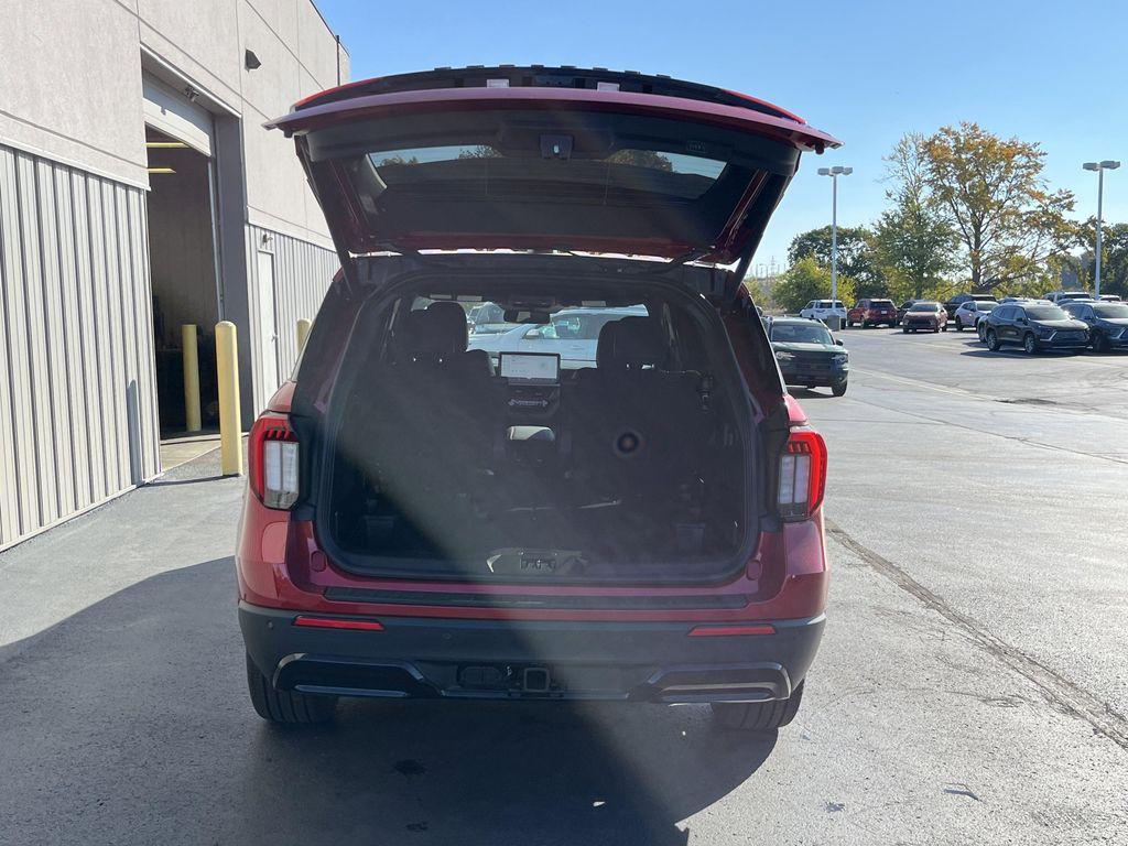 new 2025 Ford Explorer car, priced at $47,208