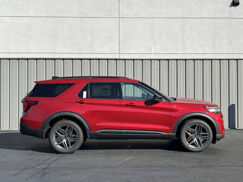 new 2025 Ford Explorer car, priced at $47,208