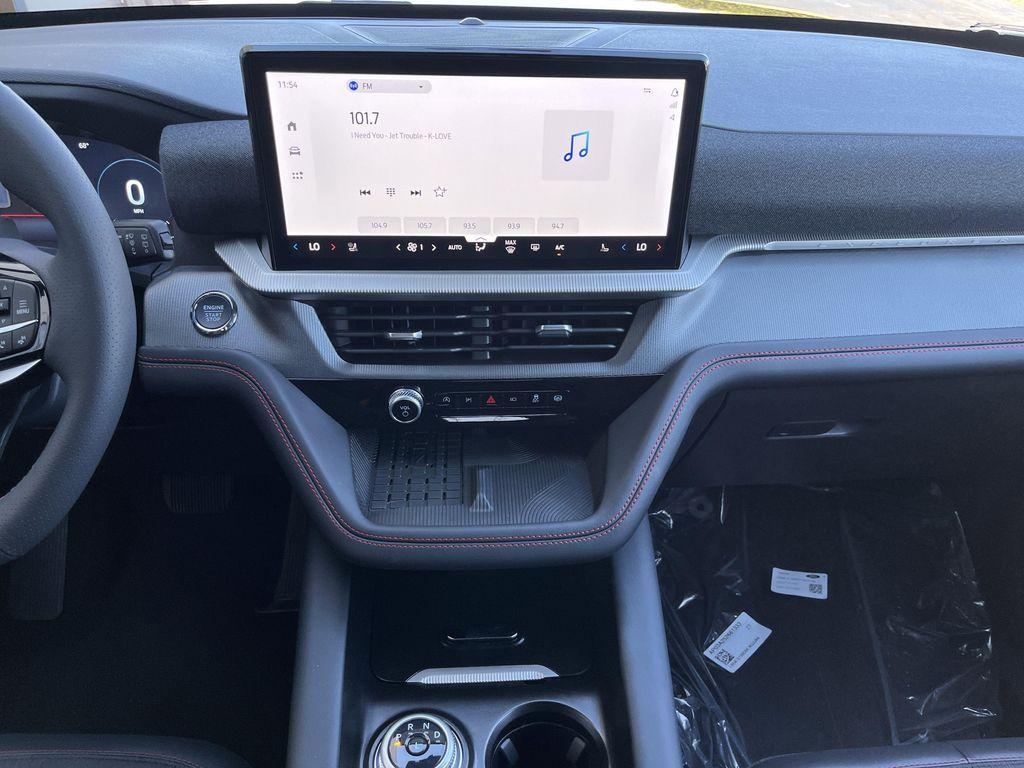 new 2025 Ford Explorer car, priced at $47,585
