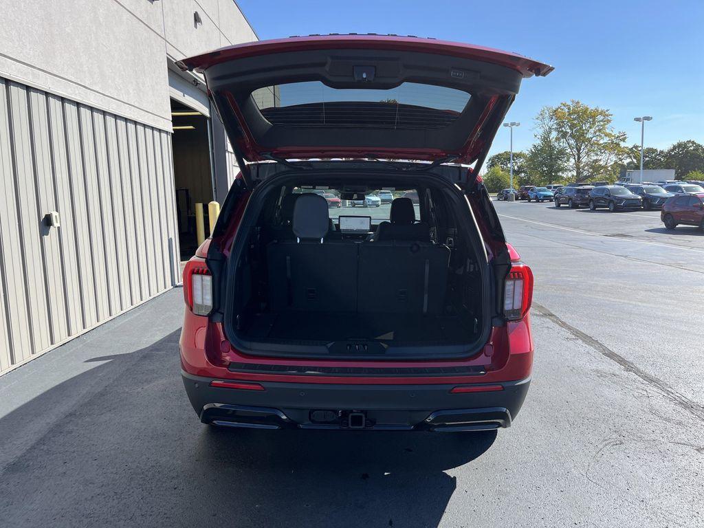 new 2025 Ford Explorer car, priced at $47,585