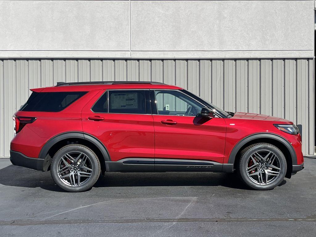 new 2025 Ford Explorer car, priced at $47,585