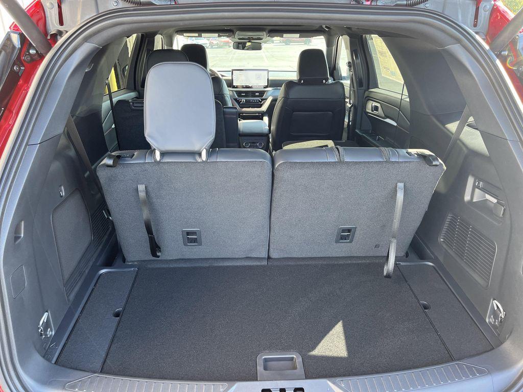 new 2025 Ford Explorer car, priced at $47,585