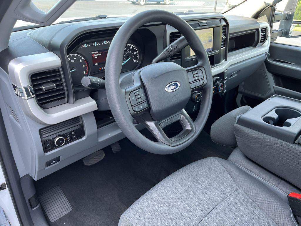 new 2025 Ford F-350 car, priced at $49,300