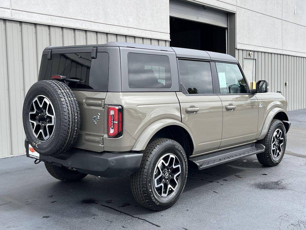 new 2025 Ford Bronco car, priced at $48,052