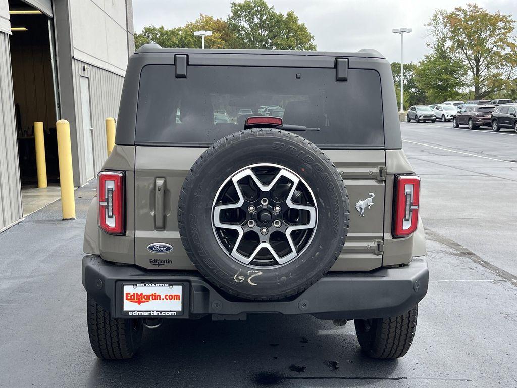 new 2025 Ford Bronco car, priced at $48,052