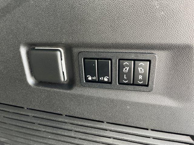 used 2022 GMC Yukon XL car, priced at $53,725