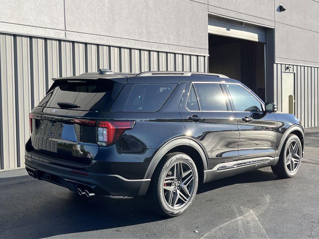 new 2025 Ford Explorer car, priced at $59,355