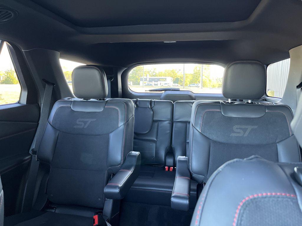 new 2025 Ford Explorer car, priced at $59,355