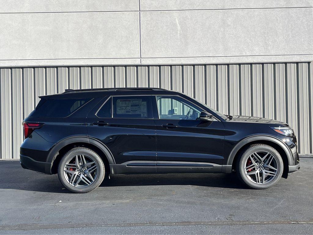 new 2025 Ford Explorer car, priced at $59,355