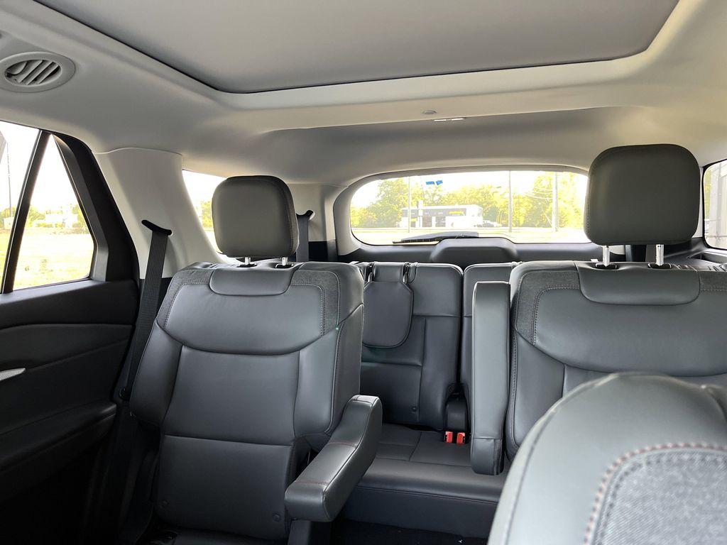 new 2025 Ford Explorer car, priced at $44,223