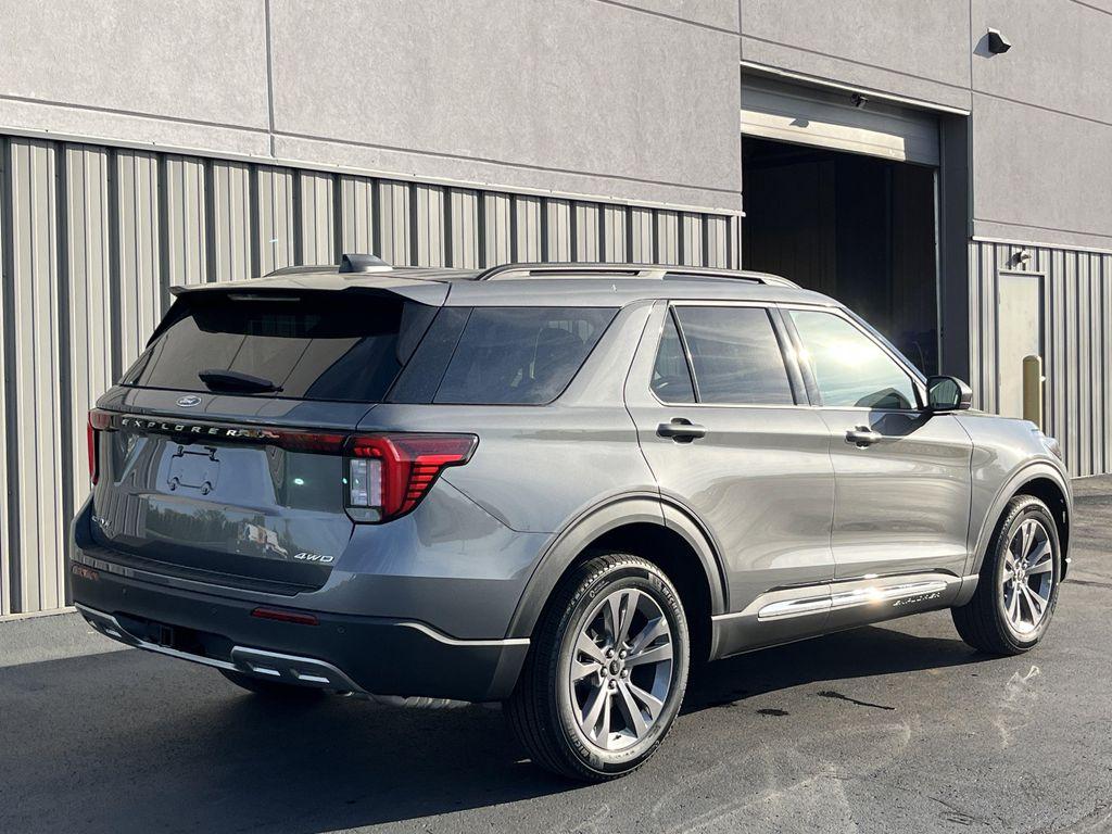 new 2025 Ford Explorer car, priced at $44,223