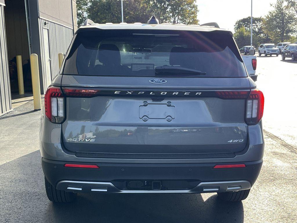 new 2025 Ford Explorer car, priced at $44,223