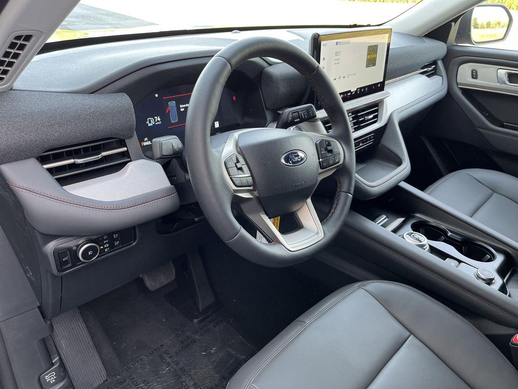 new 2025 Ford Explorer car, priced at $44,223