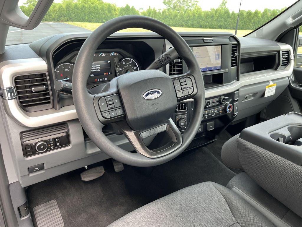 new 2025 Ford F-350 car, priced at $52,074