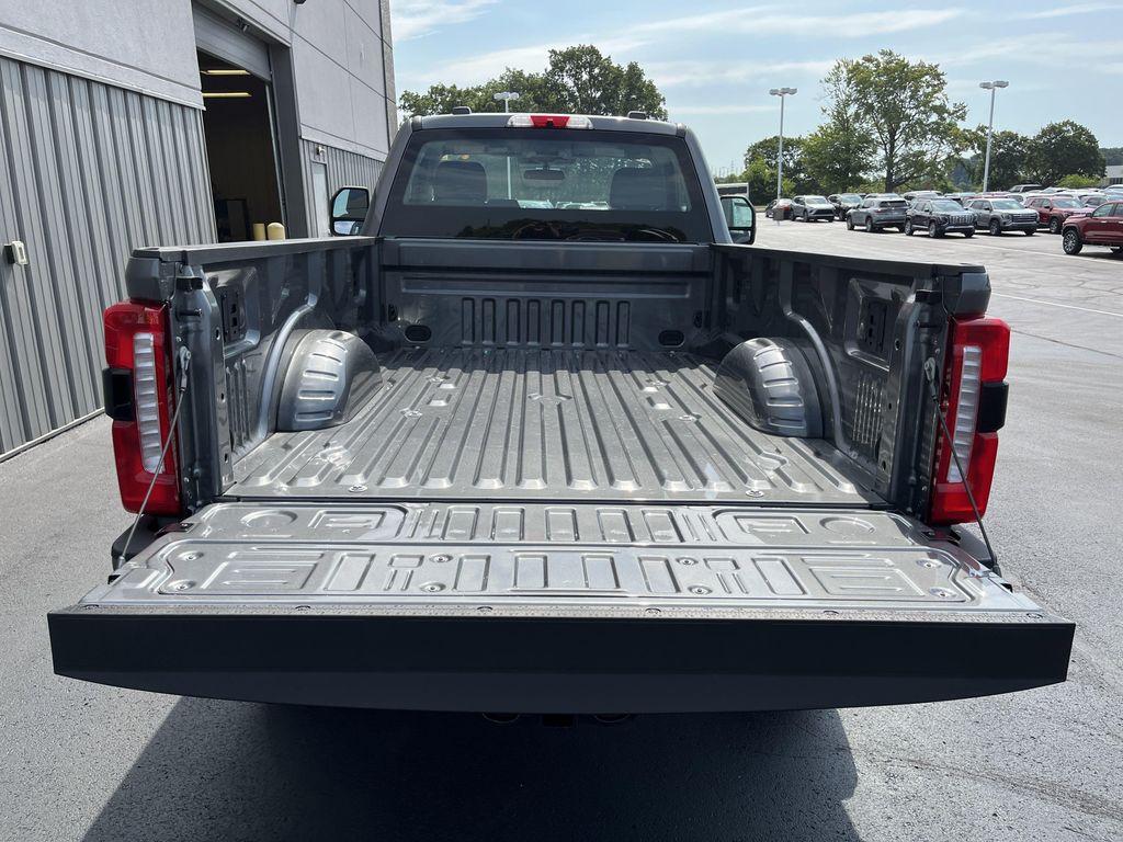 new 2025 Ford F-350 car, priced at $52,074