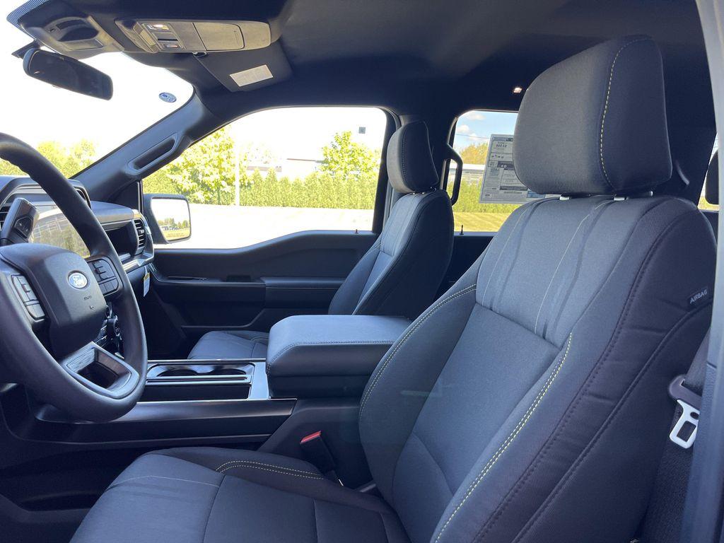 new 2025 Ford F-150 car, priced at $43,295
