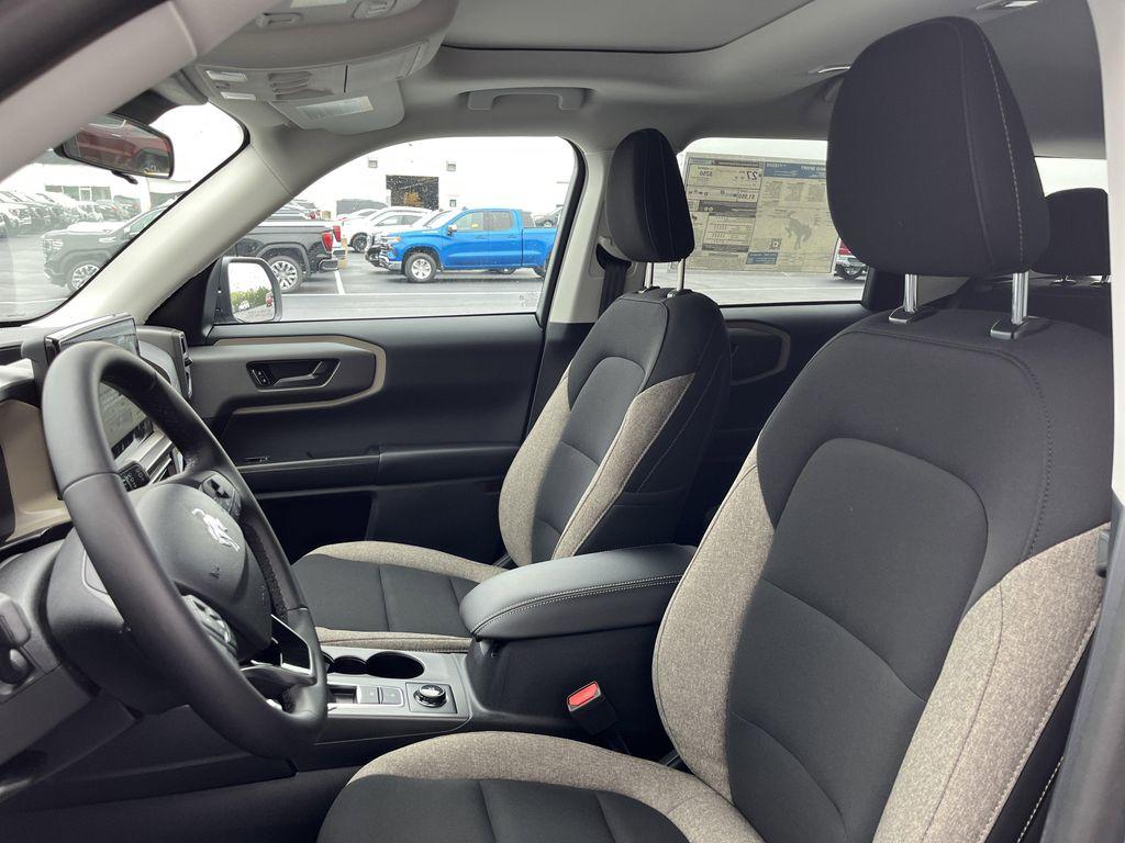 new 2025 Ford Bronco Sport car, priced at $31,384