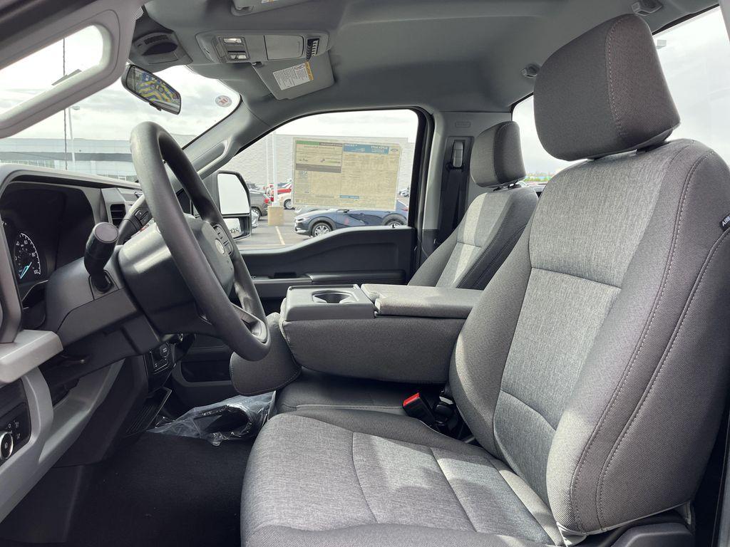 new 2025 Ford F-250 car, priced at $47,636