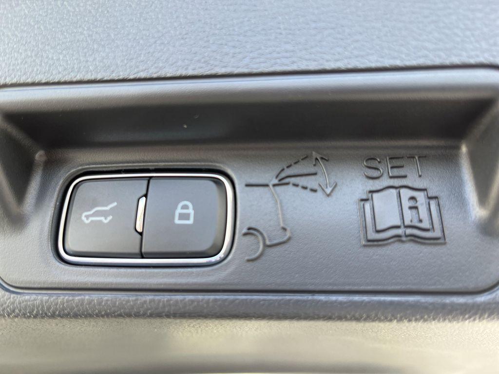 new 2025 Ford Explorer car, priced at $46,418