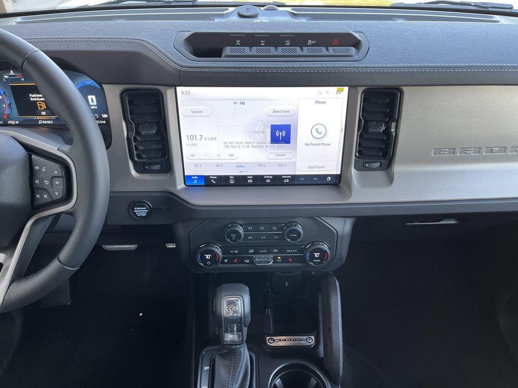 new 2025 Ford Bronco car, priced at $60,071