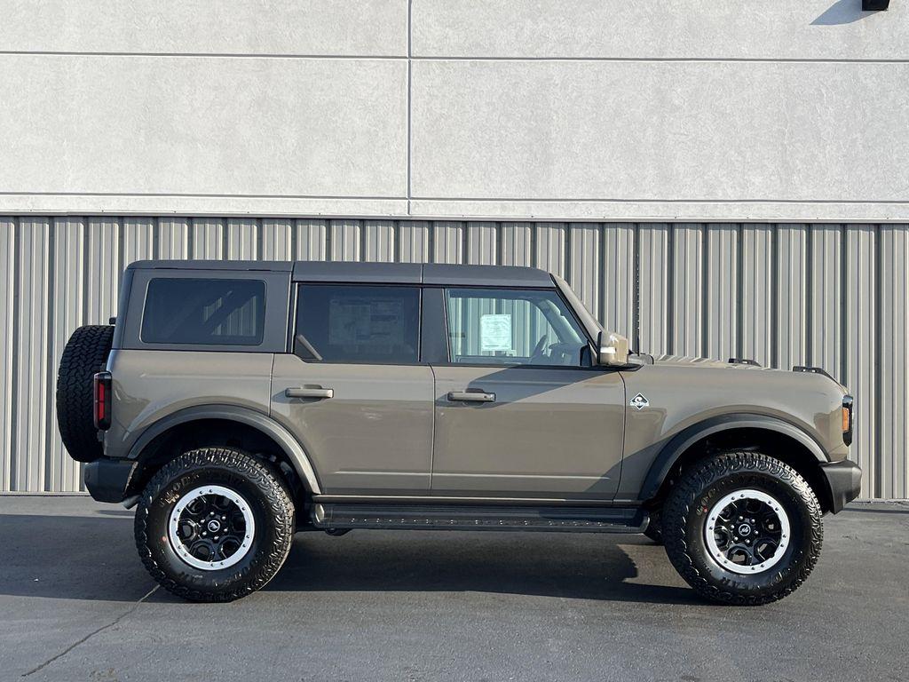 new 2025 Ford Bronco car, priced at $60,071