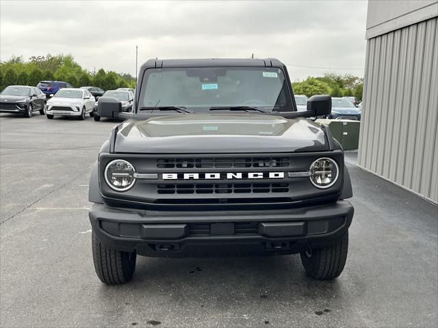 new 2025 Ford Bronco car, priced at $40,301